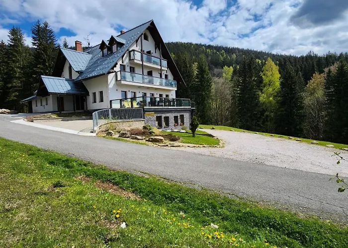 Refrino Na Jedinečném Místě *